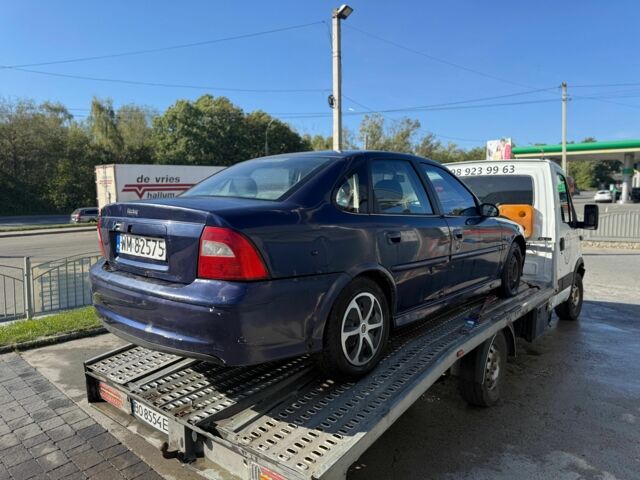 Синій Опель Вектра, об'ємом двигуна 2 л та пробігом 300 тис. км за 699 $, фото 1 на Automoto.ua
