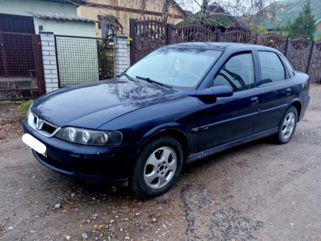 Синий Опель Вектра, объемом двигателя 1.8 л и пробегом 364 тыс. км за 1450 $, фото 1 на Automoto.ua