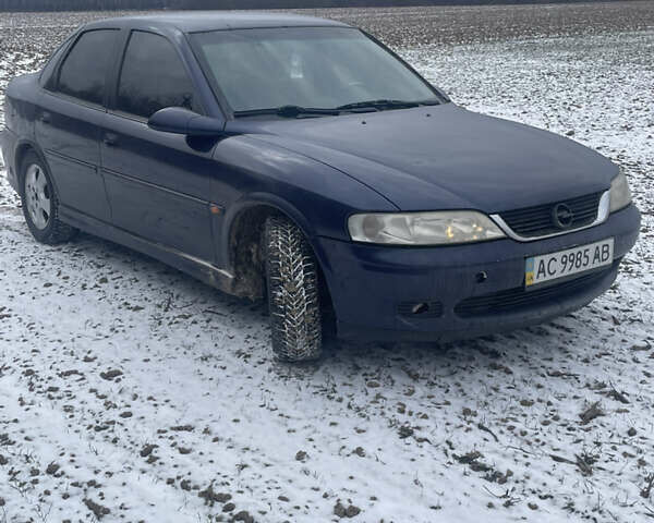 Синий Опель Вектра, объемом двигателя 2 л и пробегом 390 тыс. км за 1800 $, фото 1 на Automoto.ua