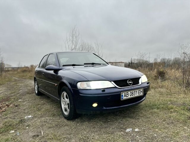 Синий Опель Вектра, объемом двигателя 1.8 л и пробегом 250 тыс. км за 2900 $, фото 1 на Automoto.ua