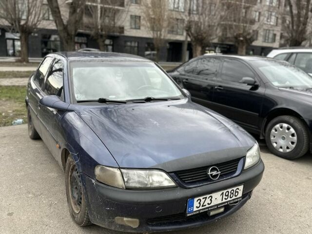 Синий Опель Вектра, объемом двигателя 2 л и пробегом 250 тыс. км за 550 $, фото 1 на Automoto.ua