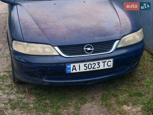 Синий Опель Вектра, объемом двигателя 1.8 л и пробегом 480 тыс. км за 1200 $, фото 1 на Automoto.ua