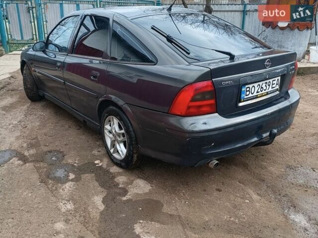 Синий Опель Вектра, объемом двигателя 1.6 л и пробегом 298 тыс. км за 1950 $, фото 1 на Automoto.ua
