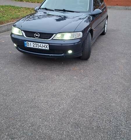 Синий Опель Вектра, объемом двигателя 1.8 л и пробегом 330 тыс. км за 3700 $, фото 1 на Automoto.ua