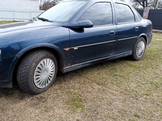 Синий Опель Вектра, объемом двигателя 2 л и пробегом 398 тыс. км за 1580 $, фото 1 на Automoto.ua