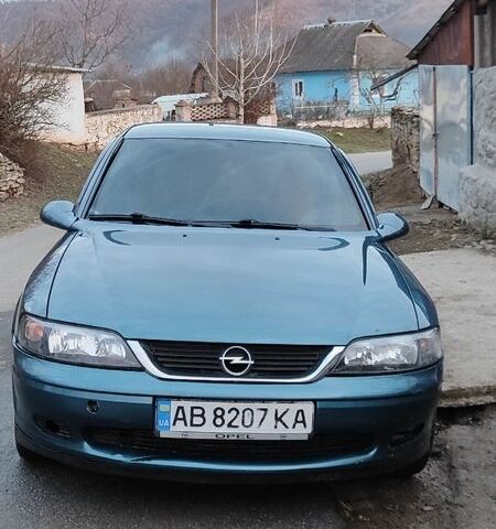 Синий Опель Вектра, объемом двигателя 1.6 л и пробегом 340 тыс. км за 3000 $, фото 1 на Automoto.ua