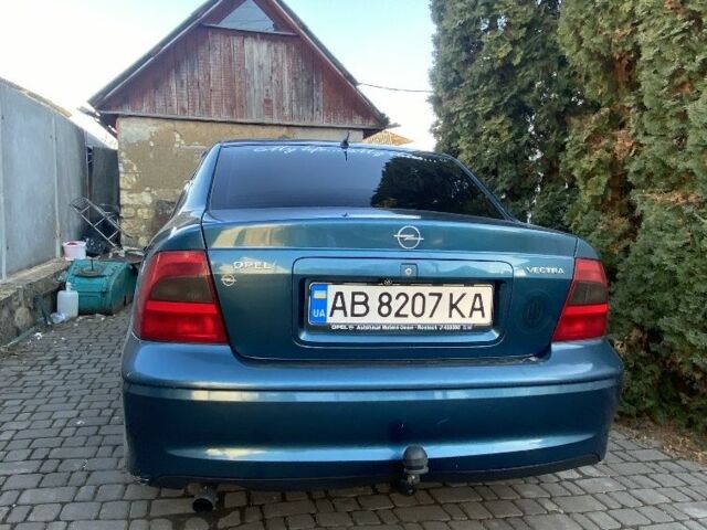 Синий Опель Вектра, объемом двигателя 1.6 л и пробегом 325 тыс. км за 2900 $, фото 1 на Automoto.ua