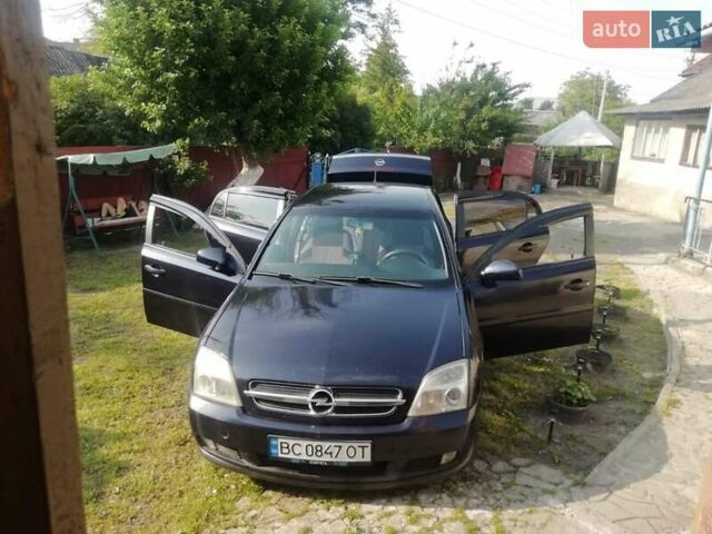 Синий Опель Вектра, объемом двигателя 2 л и пробегом 200 тыс. км за 3000 $, фото 1 на Automoto.ua