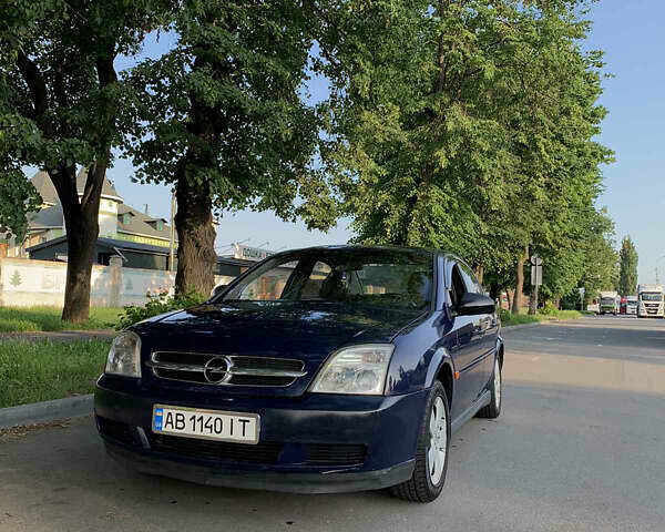 Синий Опель Вектра, объемом двигателя 1.8 л и пробегом 298 тыс. км за 3799 $, фото 1 на Automoto.ua