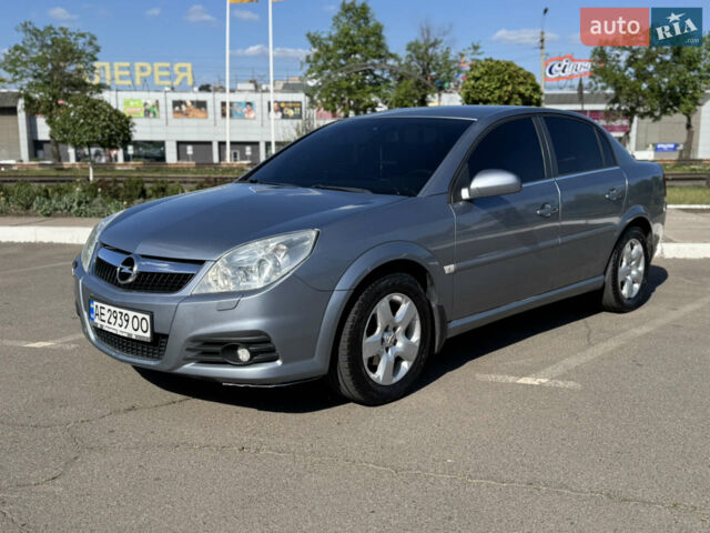 Синій Опель Вектра, об'ємом двигуна 2.2 л та пробігом 240 тис. км за 7500 $, фото 1 на Automoto.ua