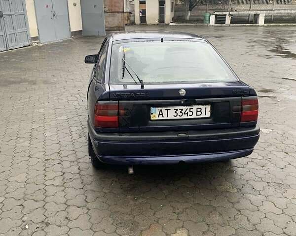 Синій Опель Вектра, об'ємом двигуна 2 л та пробігом 336 тис. км за 1100 $, фото 1 на Automoto.ua