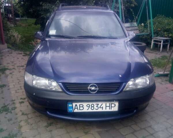 Синий Опель Вектра, объемом двигателя 1.6 л и пробегом 310 тыс. км за 2850 $, фото 1 на Automoto.ua