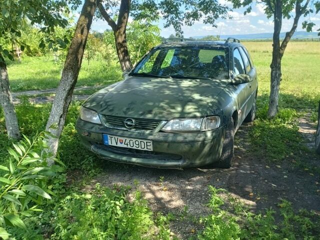 Синий Опель Вектра, объемом двигателя 0 л и пробегом 300 тыс. км за 1000 $, фото 1 на Automoto.ua