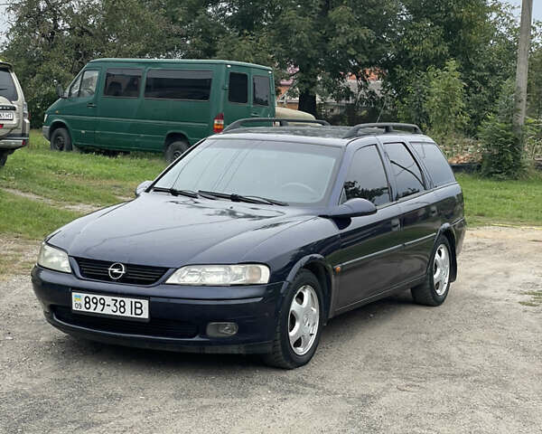 Синий Опель Вектра, объемом двигателя 0 л и пробегом 400 тыс. км за 1900 $, фото 1 на Automoto.ua
