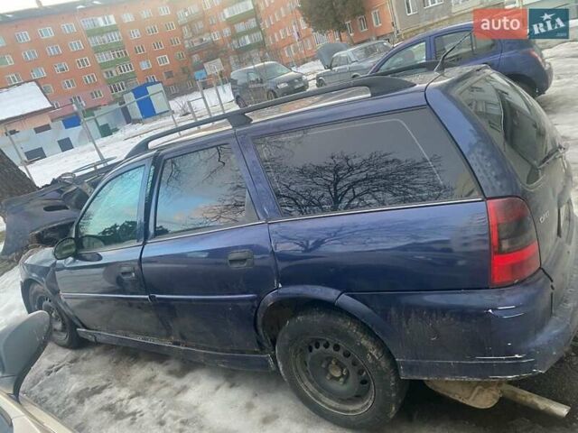 Синий Опель Вектра, объемом двигателя 2 л и пробегом 500 тыс. км за 462 $, фото 1 на Automoto.ua