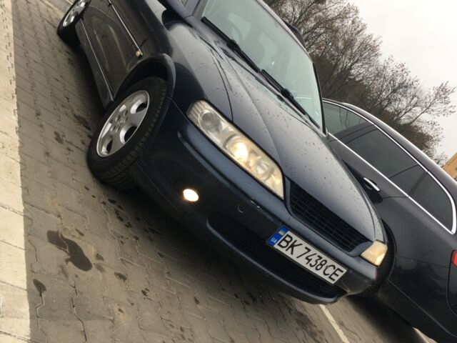 Синий Опель Вектра, объемом двигателя 1.8 л и пробегом 228 тыс. км за 2892 $, фото 1 на Automoto.ua