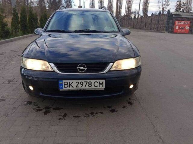 Синій Опель Вектра, об'ємом двигуна 1.6 л та пробігом 200 тис. км за 2200 $, фото 1 на Automoto.ua