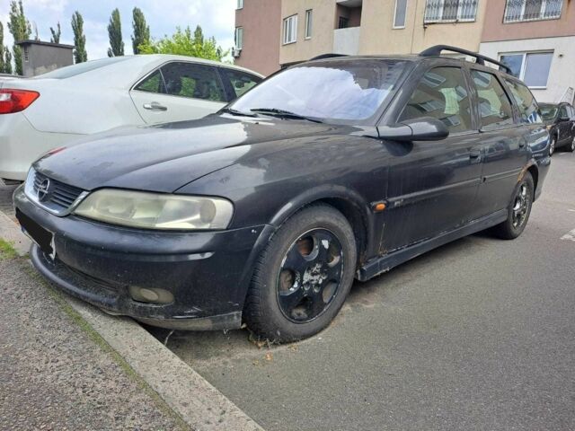 Синий Опель Вектра, объемом двигателя 2 л и пробегом 220 тыс. км за 1140 $, фото 1 на Automoto.ua