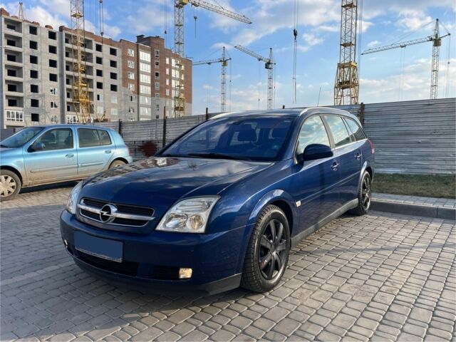 Синий Опель Вектра, объемом двигателя 1.9 л и пробегом 250 тыс. км за 1899 $, фото 1 на Automoto.ua