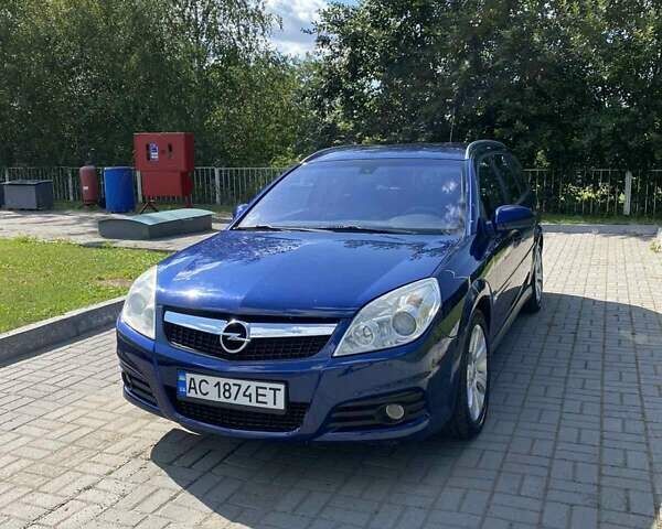 Синий Опель Вектра, объемом двигателя 1.9 л и пробегом 215 тыс. км за 5800 $, фото 1 на Automoto.ua