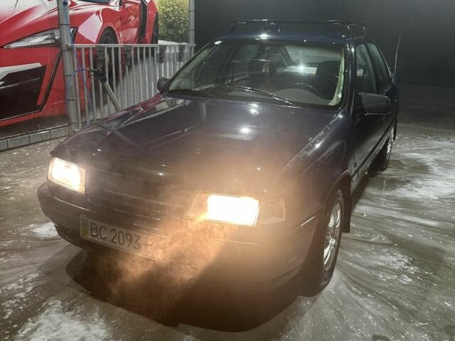 Синій Опель Вектра, об'ємом двигуна 1.6 л та пробігом 222 тис. км за 900 $, фото 1 на Automoto.ua