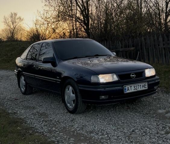 Синий Опель Вектра, объемом двигателя 1.8 л и пробегом 3 тыс. км за 3000 $, фото 1 на Automoto.ua