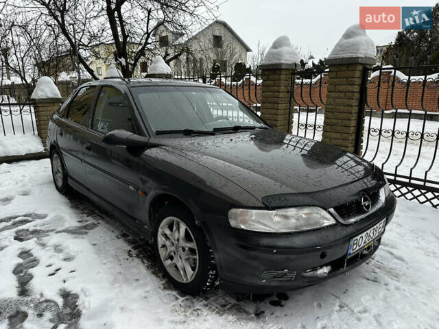 Синій Опель Вектра, об'ємом двигуна 1.6 л та пробігом 300 тис. км за 1899 $, фото 1 на Automoto.ua