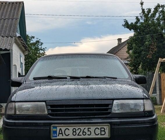 Зеленый Опель Вектра, объемом двигателя 1.8 л и пробегом 312 тыс. км за 1296 $, фото 1 на Automoto.ua