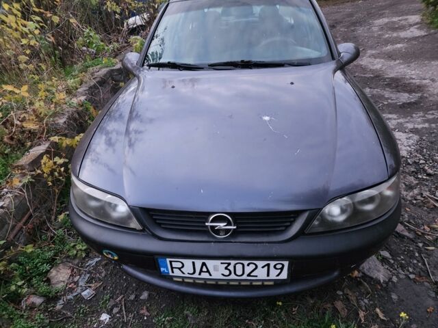 Опель Вектра 1996 у Кривому Розі на Automoto.ua Зелений Опель Вектра, об'ємом двигуна 0 л та пробігом 140 тис. км за 1000 $, фото 1 на Automoto.ua