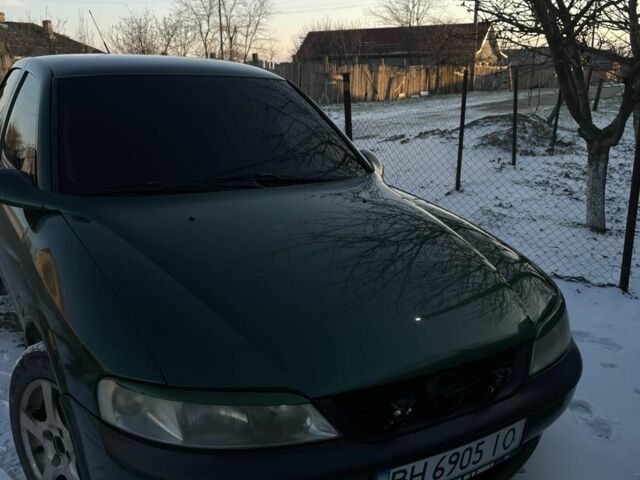 Зеленый Опель Вектра, объемом двигателя 1.6 л и пробегом 300 тыс. км за 3500 $, фото 1 на Automoto.ua