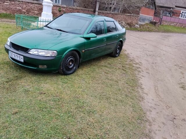 Зеленый Опель Вектра, объемом двигателя 2 л и пробегом 340 тыс. км за 2000 $, фото 1 на Automoto.ua