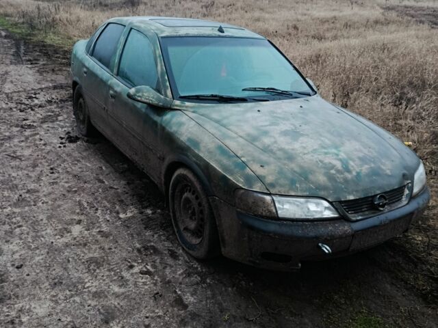Зеленый Опель Вектра, объемом двигателя 1.8 л и пробегом 169 тыс. км за 400 $, фото 1 на Automoto.ua