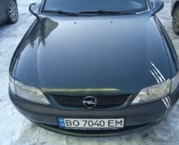 Зелений Опель Вектра, об'ємом двигуна 1.6 л та пробігом 300 тис. км за 2161 $, фото 1 на Automoto.ua