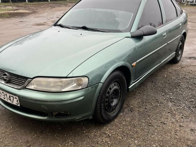 Зеленый Опель Вектра, объемом двигателя 2 л и пробегом 290 тыс. км за 1300 $, фото 1 на Automoto.ua