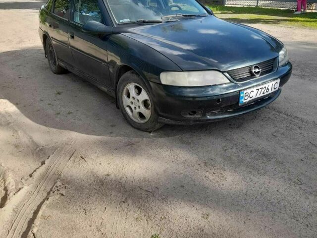 Зеленый Опель Вектра, объемом двигателя 1.8 л и пробегом 400 тыс. км за 938 $, фото 1 на Automoto.ua