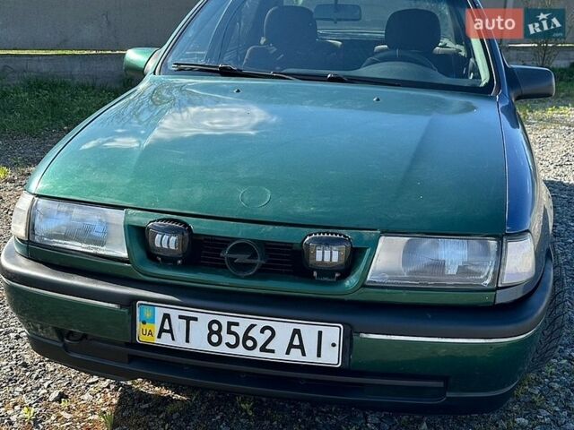 Зеленый Опель Вектра, объемом двигателя 2 л и пробегом 270 тыс. км за 902 $, фото 1 на Automoto.ua
