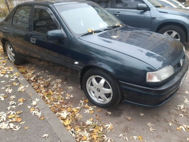 Зеленый Опель Вектра, объемом двигателя 2 л и пробегом 400 тыс. км за 1350 $, фото 1 на Automoto.ua