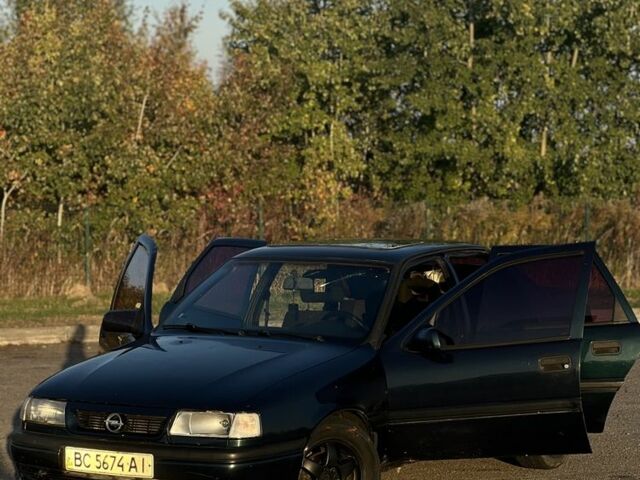 Зеленый Опель Вектра, объемом двигателя 1.8 л и пробегом 284 тыс. км за 1255 $, фото 1 на Automoto.ua