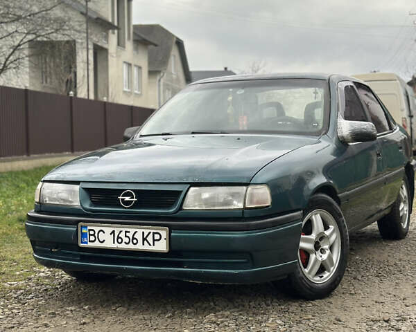 Зеленый Опель Вектра, объемом двигателя 1.8 л и пробегом 309 тыс. км за 999 $, фото 1 на Automoto.ua