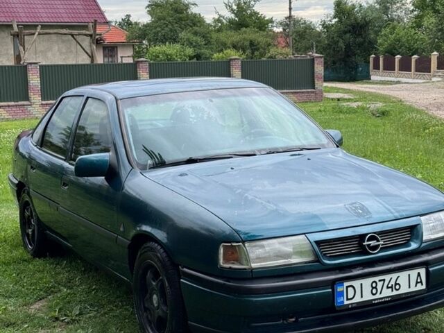 Зелений Опель Вектра, об'ємом двигуна 2 л та пробігом 400 тис. км за 1000 $, фото 1 на Automoto.ua