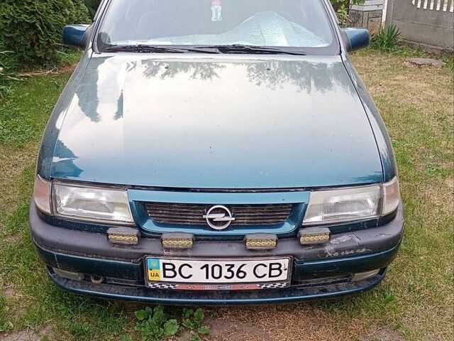 Зеленый Опель Вектра, объемом двигателя 1.8 л и пробегом 305 тыс. км за 800 $, фото 1 на Automoto.ua