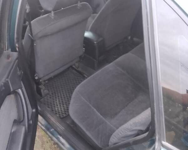 Зеленый Опель Вектра, объемом двигателя 1.6 л и пробегом 177 тыс. км за 1300 $, фото 1 на Automoto.ua