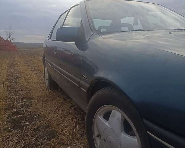 Зеленый Опель Вектра, объемом двигателя 2 л и пробегом 400 тыс. км за 1900 $, фото 1 на Automoto.ua