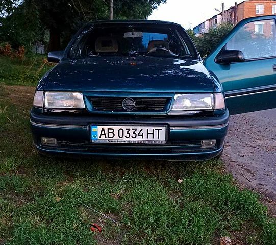 Зелений Опель Вектра, об'ємом двигуна 2 л та пробігом 420 тис. км за 2200 $, фото 1 на Automoto.ua