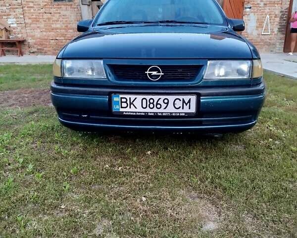 Зелений Опель Вектра, об'ємом двигуна 1.8 л та пробігом 255 тис. км за 2000 $, фото 1 на Automoto.ua