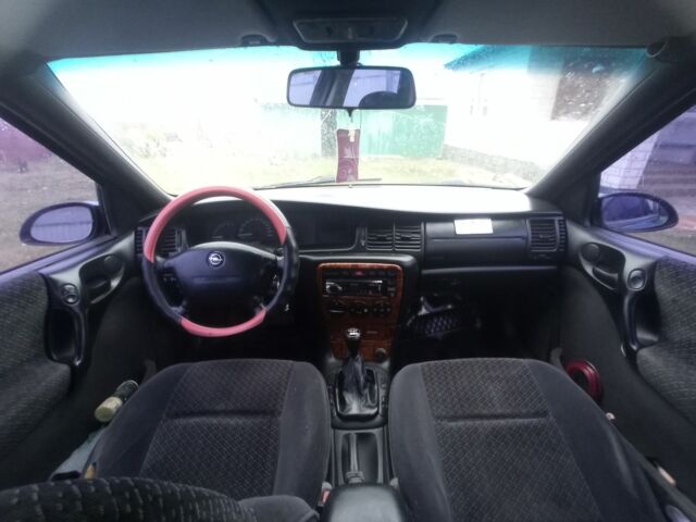 Зеленый Опель Вектра, объемом двигателя 1.8 л и пробегом 398 тыс. км за 1100 $, фото 1 на Automoto.ua