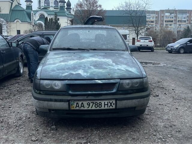 Зелений Опель Вектра, об'ємом двигуна 2 л та пробігом 200 тис. км за 500 $, фото 1 на Automoto.ua