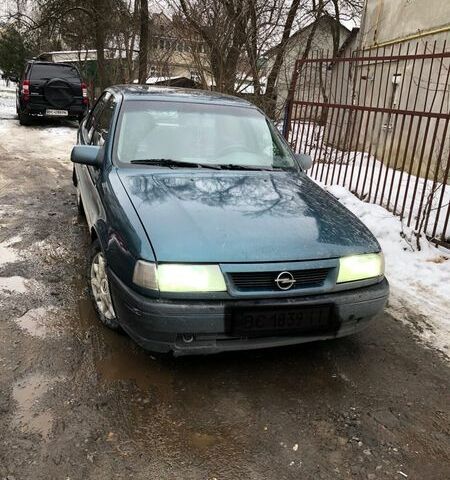 Зеленый Опель Вектра, объемом двигателя 1.7 л и пробегом 375 тыс. км за 2100 $, фото 1 на Automoto.ua