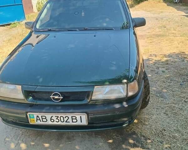Зелений Опель Вектра, об'ємом двигуна 2 л та пробігом 431 тис. км за 1400 $, фото 1 на Automoto.ua