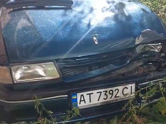 Зелений Опель Вектра, об'ємом двигуна 1.8 л та пробігом 500 тис. км за 500 $, фото 1 на Automoto.ua